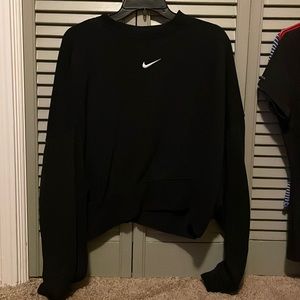 Cropped Nike hoodie